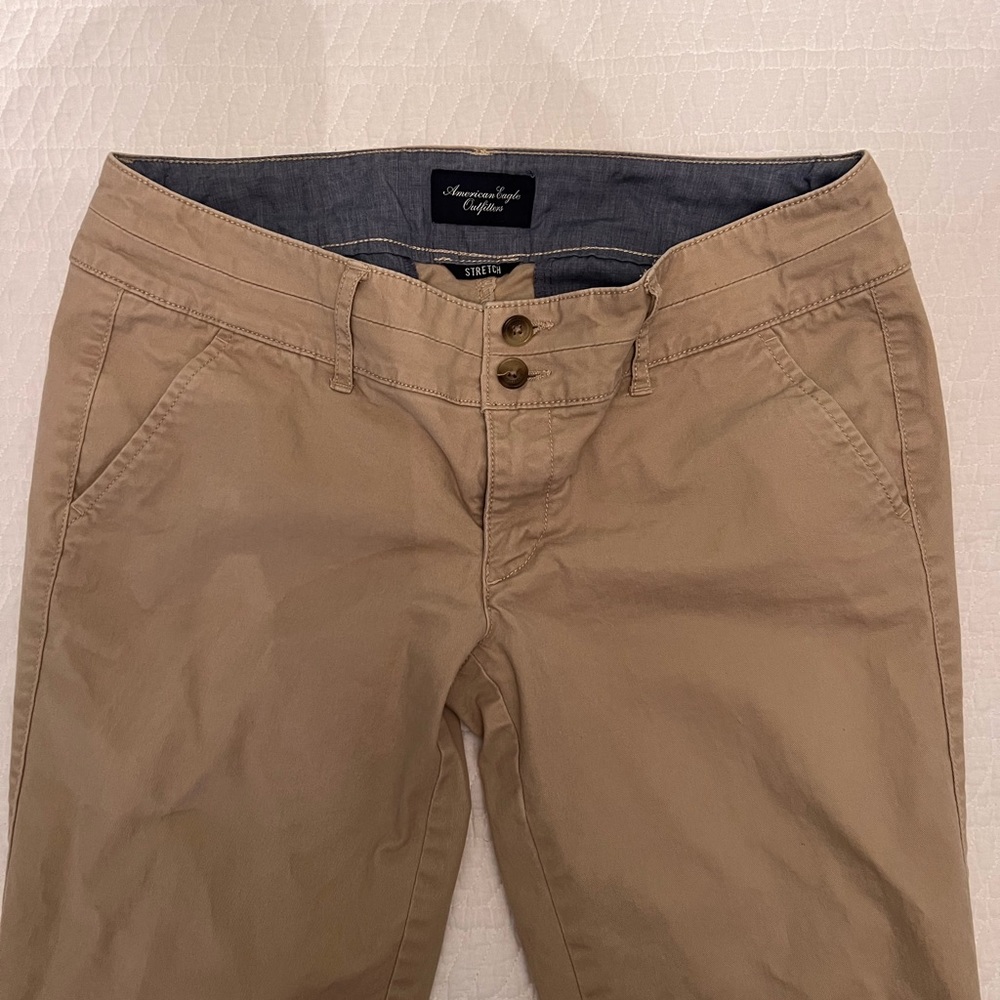 American Eagle khakis size 6Long EUC